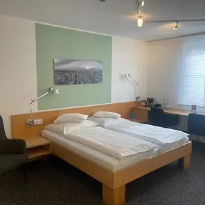 Hoffmanns Hoefe Hotel